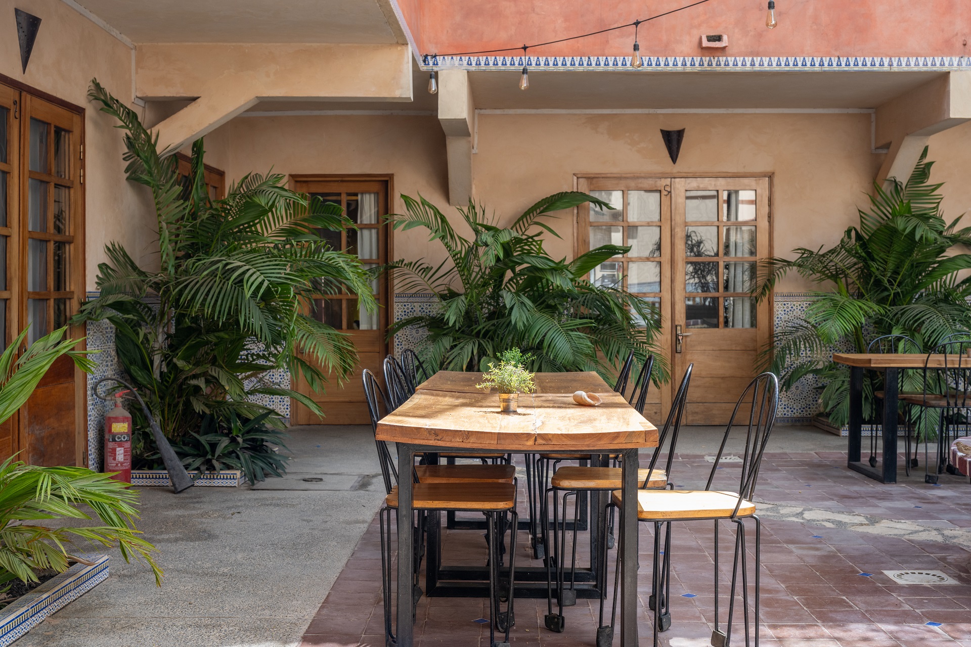 Hôtel boutique à Dakar Casa Mara avec patio intérieur élégant